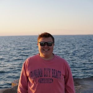 Meet your Posher, Eliseo